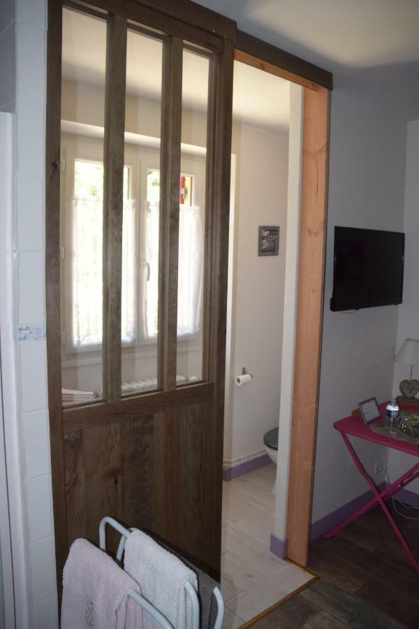 La Chabotine Bed & Breakfast Allas-Les-Mines Exterior photo